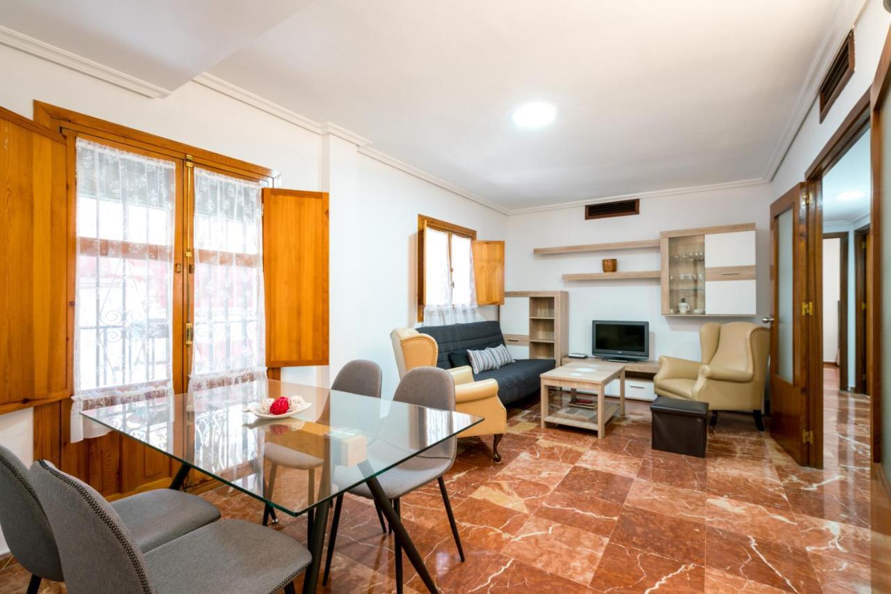Apartmán Holi-Rent Estrella Sevilla Exteriér fotografie