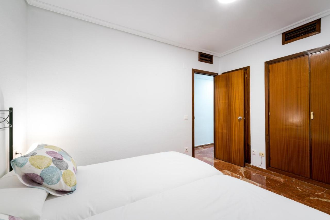 Apartmán Holi-Rent Estrella Sevilla Exteriér fotografie