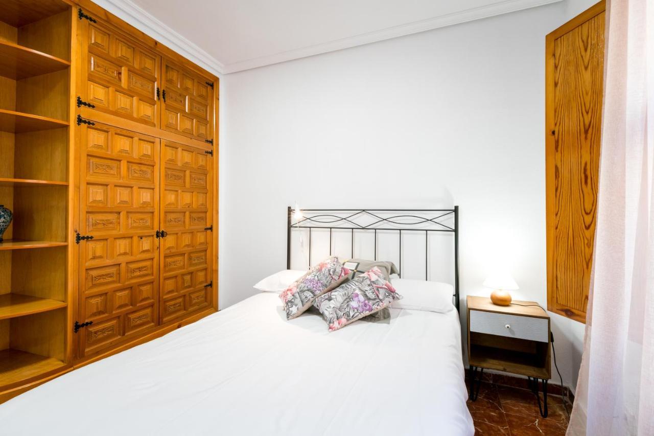 Apartmán Holi-Rent Estrella Sevilla Exteriér fotografie