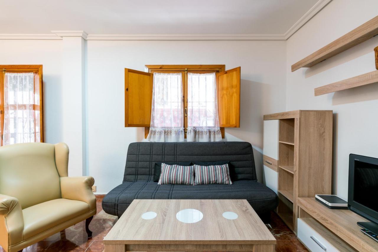 Apartmán Holi-Rent Estrella Sevilla Exteriér fotografie