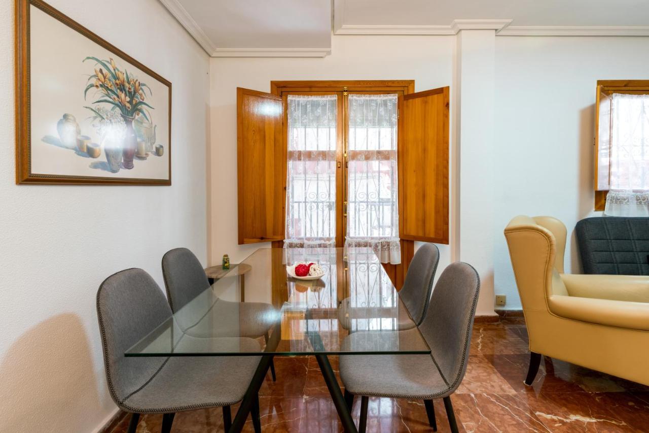 Apartmán Holi-Rent Estrella Sevilla Exteriér fotografie