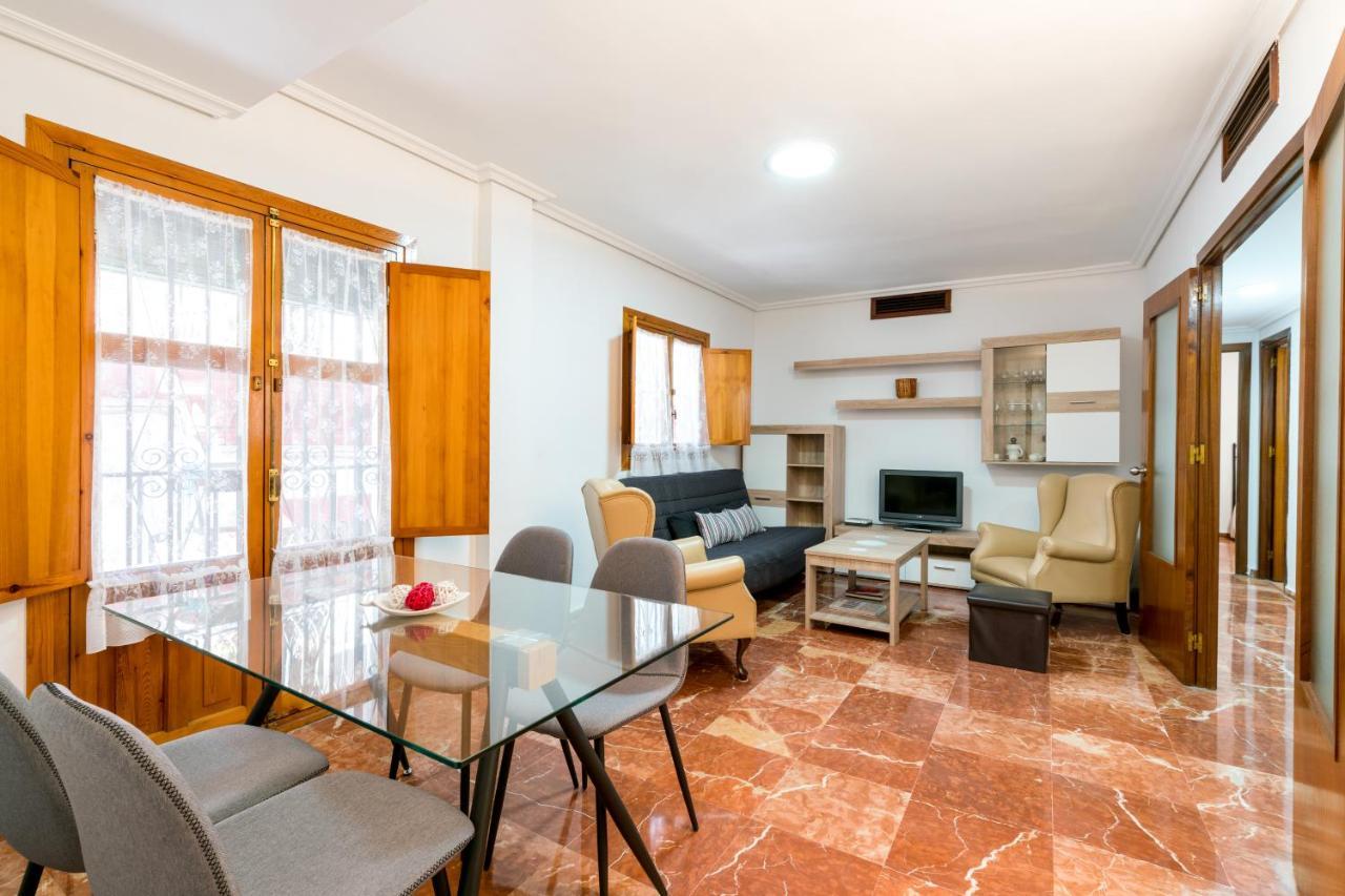 Apartmán Holi-Rent Estrella Sevilla Exteriér fotografie