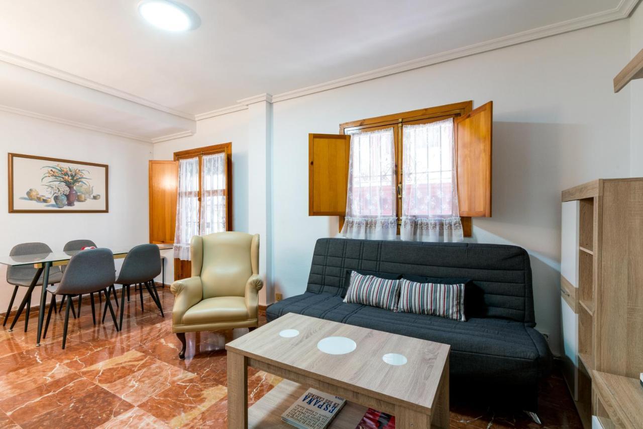 Apartmán Holi-Rent Estrella Sevilla Exteriér fotografie