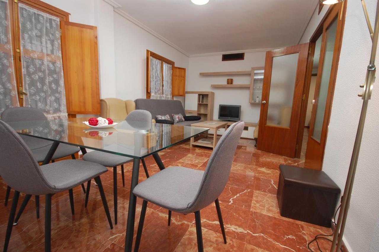 Apartmán Holi-Rent Estrella Sevilla Exteriér fotografie